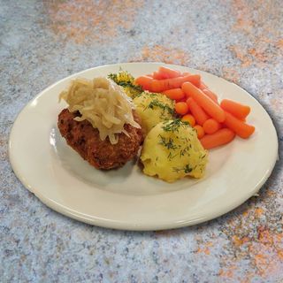 Kotlet mielony z cebulką