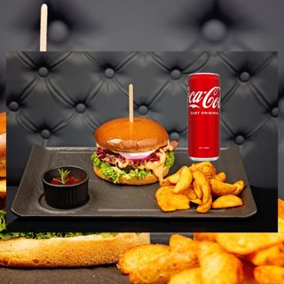 Bacon house burger cu cartofi wedges și sos ( 500 gr ) + suc 330 ml 