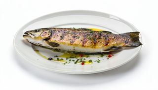 păstrăv la grătar