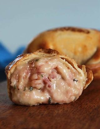 Empanada Jamón y Queso 