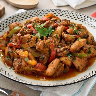 Pui picant cu legume - 4 portii