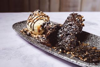 BROWNIE DE CHOCOLATE NEGRO