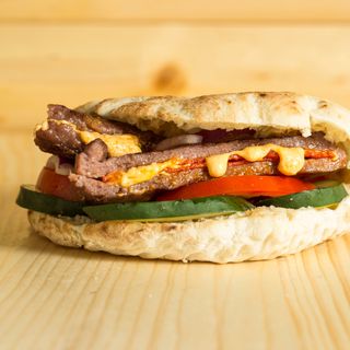 Punjena pljeskavica kulen 