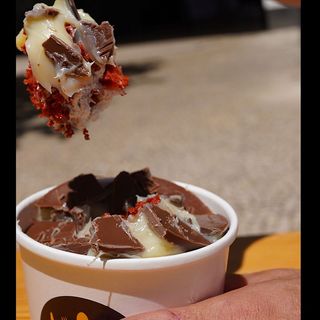 O TAL COPO TRUFADO RED VELVET