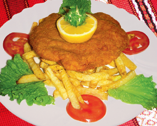 Св.шницел по виенски с пържени картофи (450гр)