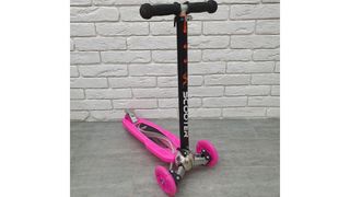 Самокат с металлической стойкой