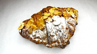 კრუასანი ნუშით