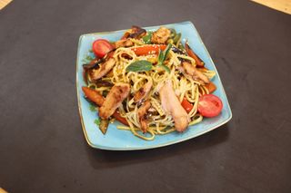 Ուդոն հավի մսով