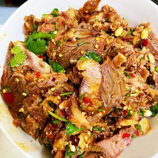 Ciolan de porc cu cinci arome