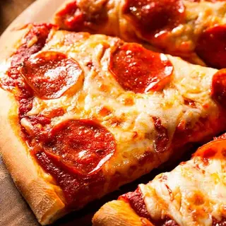 Pizza De Salami