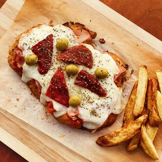 Milanesa Napolitana De Ternera 