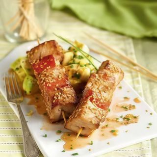 11B- Yakitori atún (3 pzs.)