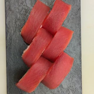 41. Nigiri De Atún (2 Pzs.)