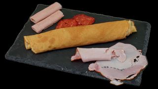 Palačinka sa pečenicom