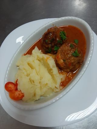 Ćufte u paradajz sosu