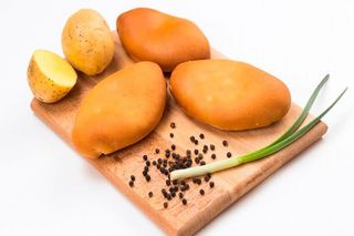 Пирожок с картошкой