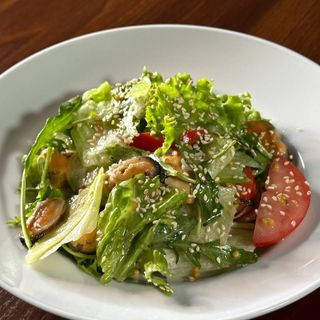 Салат з мідіями 