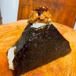 Onigiri de Salmón Teriyaki Asado