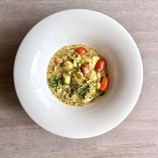 Gnocchi kurczak z pesto 