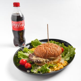 Cheeseburger i piće