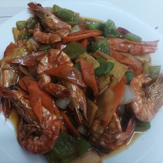 115. Кралски скариди в лют сос (700гр)