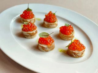 Clătite cu icră roșie