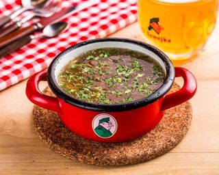 Polski rosół z makaronem domowym