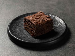 Шоколадний наполеон з горіховим праліне (150г)