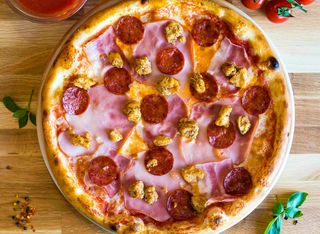 Pizza Quattro Carni XXL