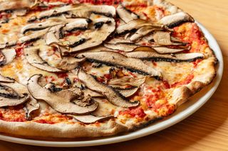 Pizza Funghi
