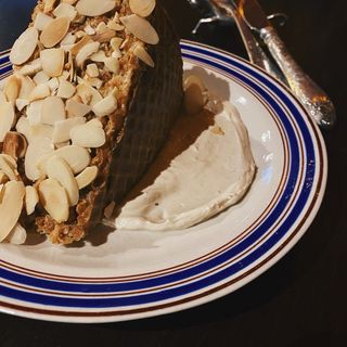 Вафельний торт (100 гр)