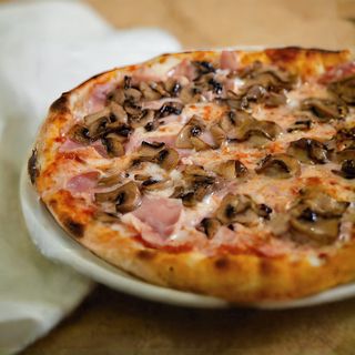 Pizza Jamón Y Setas