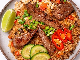 Тайський рис з яловичиною (370g)