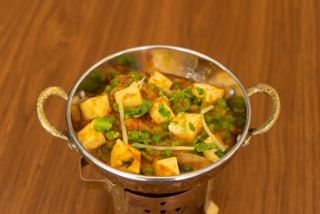 86 Guisantes con Queso/Matter Paneer