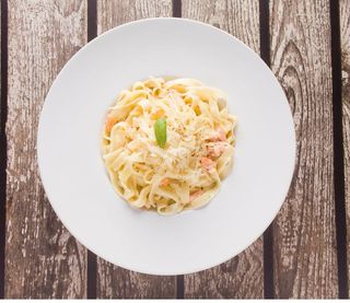 Tagliatelle cu somon