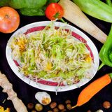 5011.Зелена салата с кълнове и бели китайски гъби (500г)