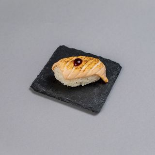 Այրված սաղմոնի սուշի 1հ