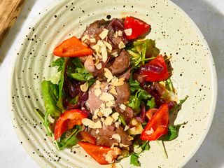 Салат з телятиною (250г)