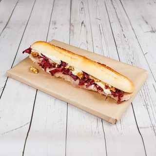 N 56. Baguette Bianca, Prosciutto Crudo, Brie, Radicchio, Noci, Miele