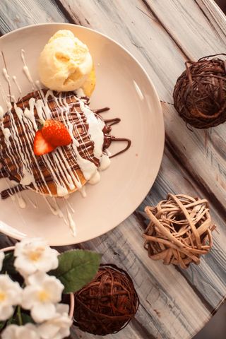 Američka palačinka sa Nutellom i jagodom 