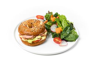 Бейгл сэндвич с семгой  ( 350 г)