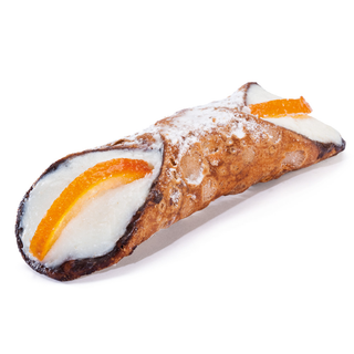 Cannolo palermitano con ricotta e cioccolato e arancia candita