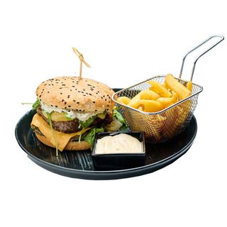 Бургер з яловичиною, картопляними діпами та соусом (450/100/40г)