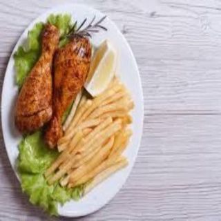 Musclo De Pollo Con Patatas Y Refresco