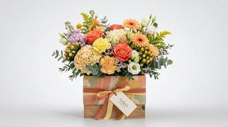 Centro De Flores En Caja Tonos Calidos