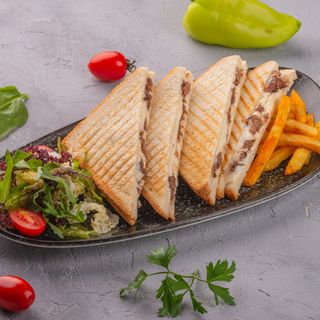 ТОСТ С КАВУРМОЙ