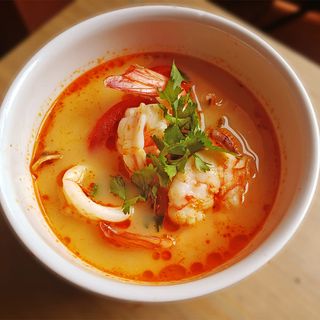 A6 - Sopa de Tom Yum 