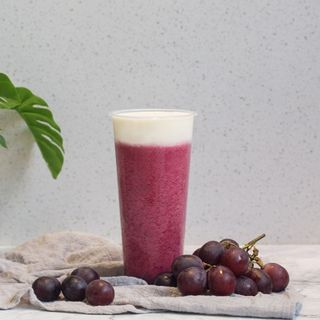 Tè verde con uva e crema