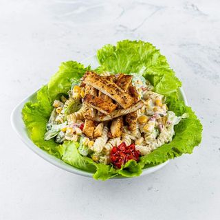 Salata sa piletinom + Coca-Cola 0.5l