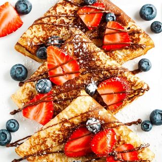 Creps salado con jamon de york queso y tortillia francesa